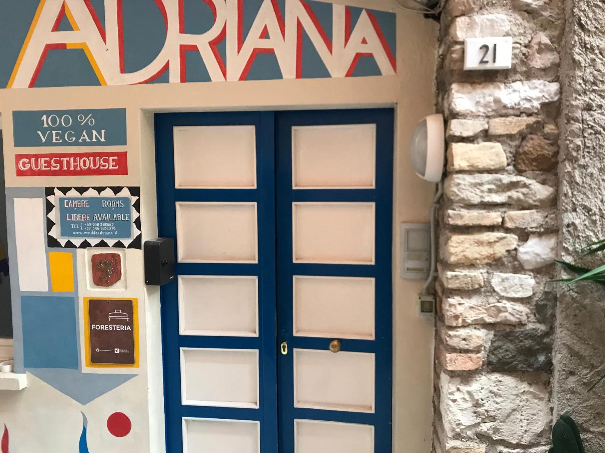Vegan B&B Meuble Adriana Сирмионе Экстерьер фото