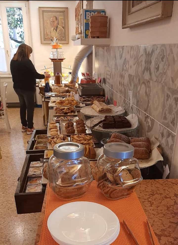 Vegan B&B Meuble Adriana Сирмионе Экстерьер фото